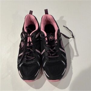 Skechers Black and Pink Women's Sneakers size 8